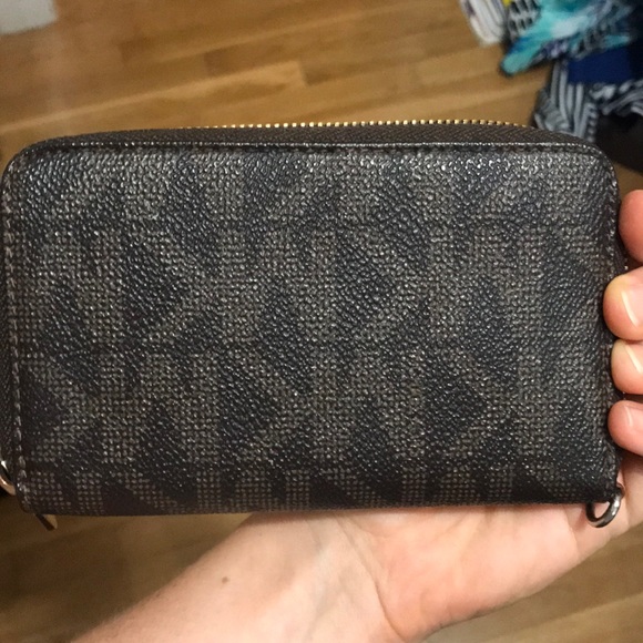 Micheal Kors Wallet - Picture 3 of 3